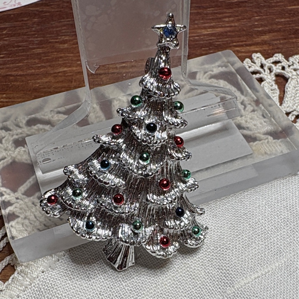 Gerry’s Silver Christmas Tree Brooch With Colorful Ornaments